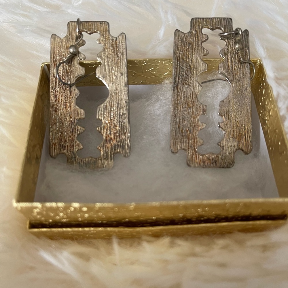 Super 🤓Kool Fashion Earrings! 2Tone Textured Distressed